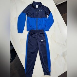 Little Boys Nike Sweatsuit - (Size 6-7 yrs)